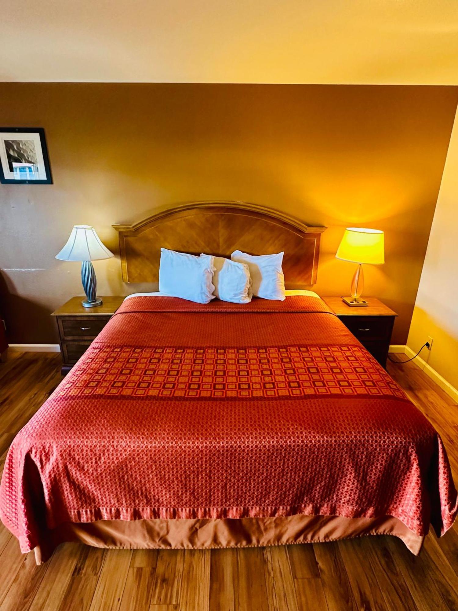 Franciscan Inn Motel Виста Экстерьер фото