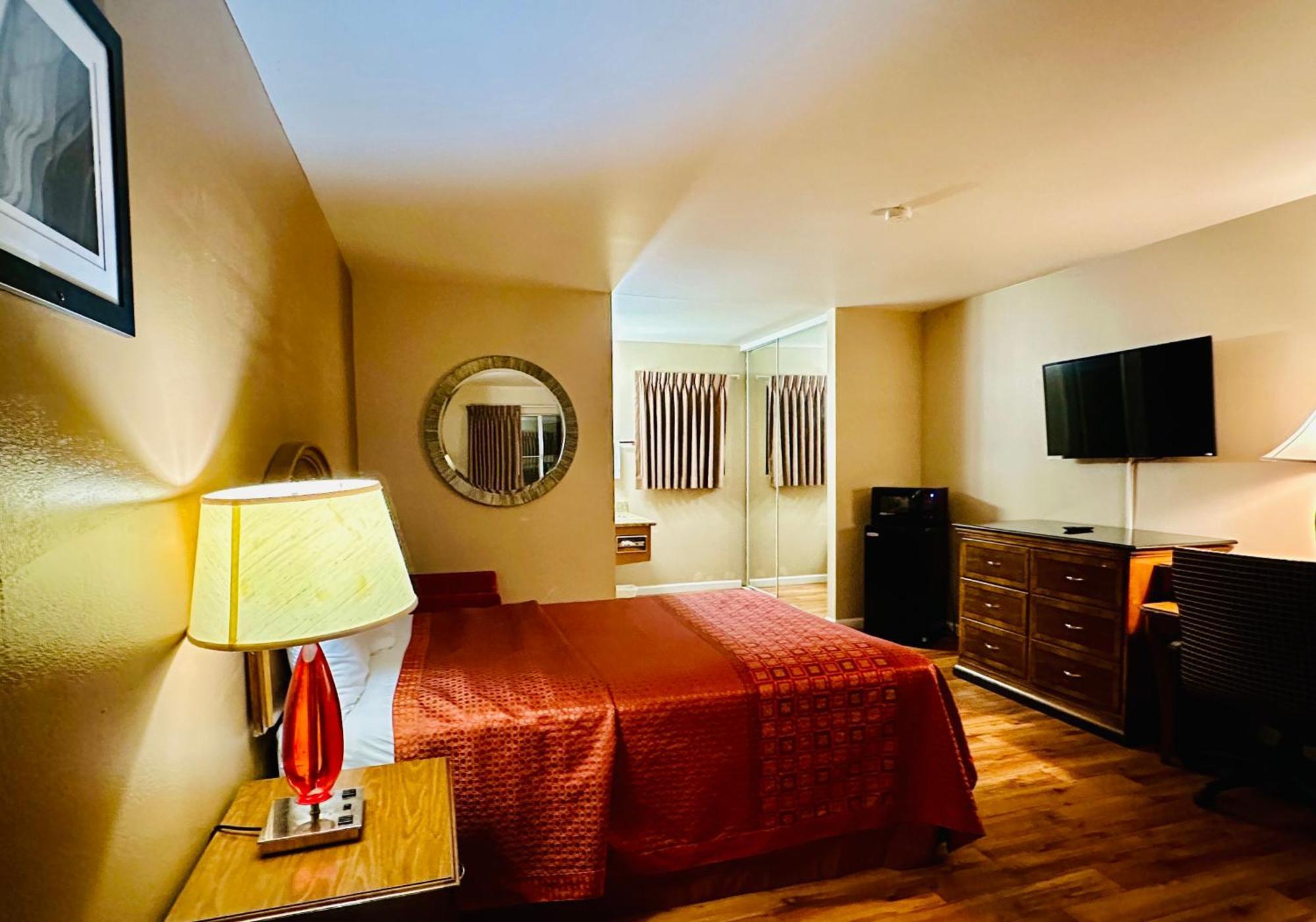 Franciscan Inn Motel Виста Экстерьер фото
