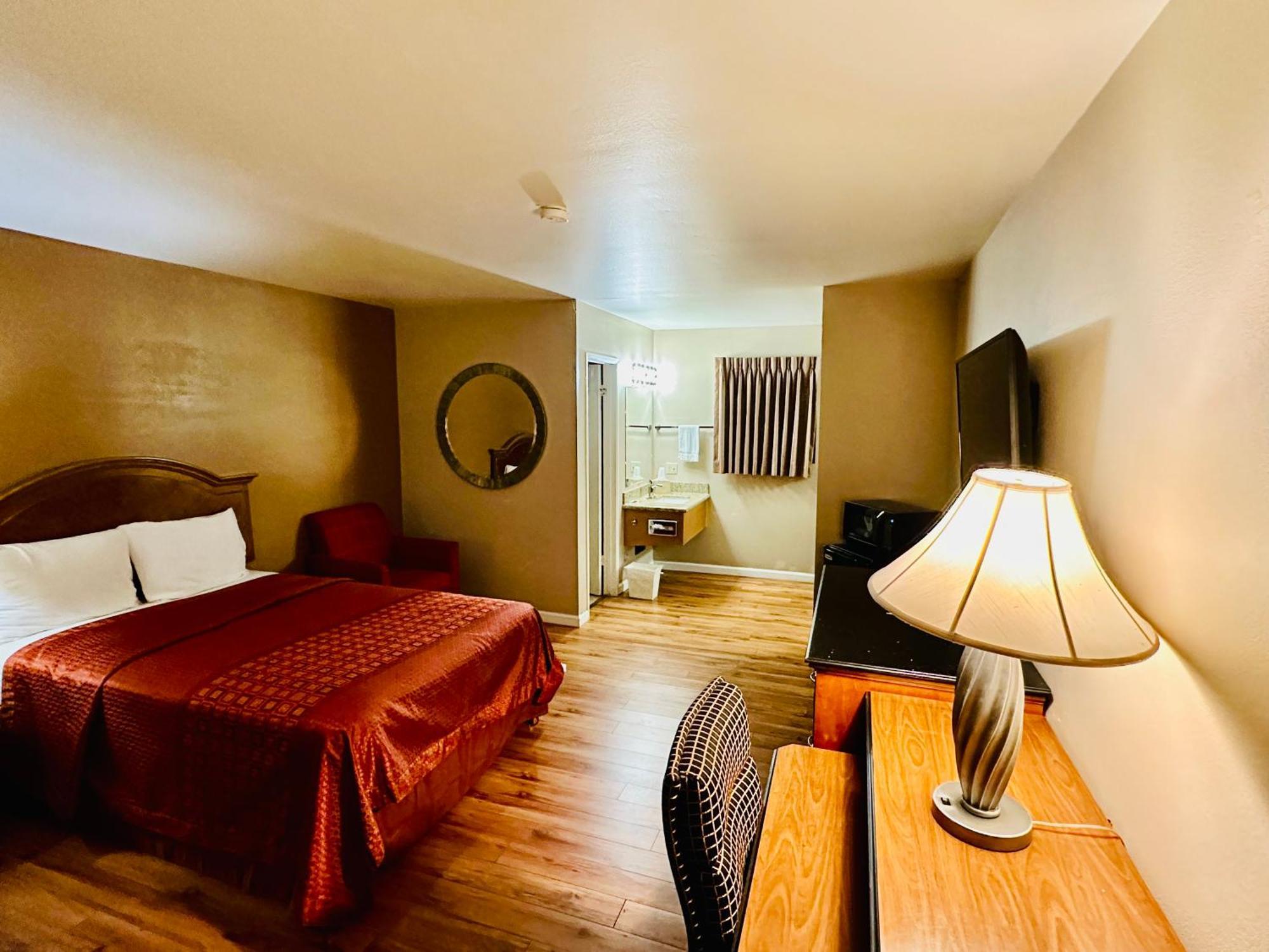 Franciscan Inn Motel Виста Экстерьер фото